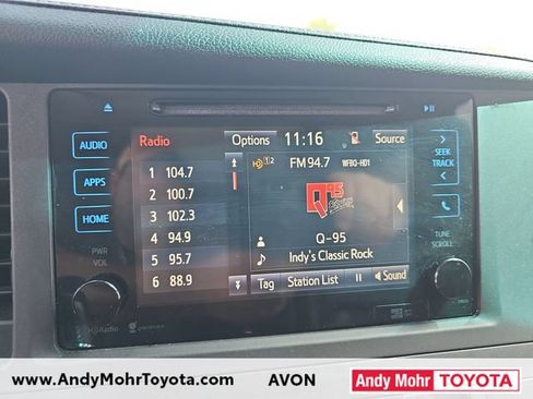 Used 2015 Toyota Sienna SE Premium FWD image 21
