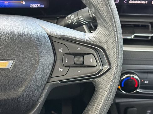 Used 2025 Chevrolet TrailBlazer LS FWD image 33