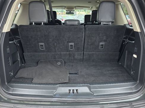 Used 2023 Ford Expedition XLT AWD/4WD image 12