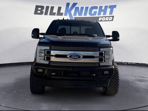 Used 2019 Ford F350 Limited image 2