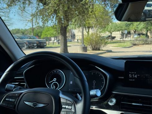 Used 2025 Genesis G70 2.5T image 36