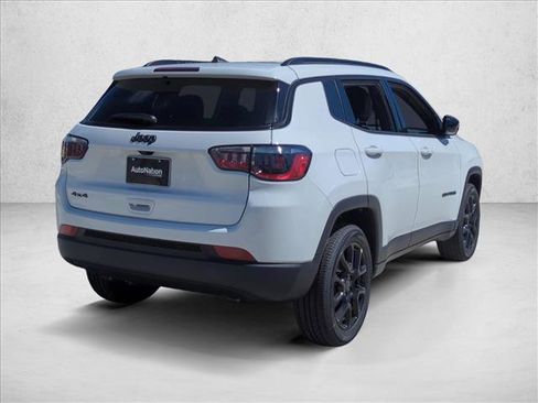 New 2026 Jeep Compass Latitude image 2