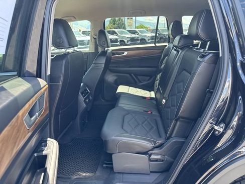 Used 2024 Volkswagen Atlas SE AWD/4WD image 14