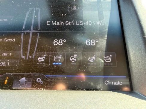 Used 2013 Lincoln MKS AWD image 26