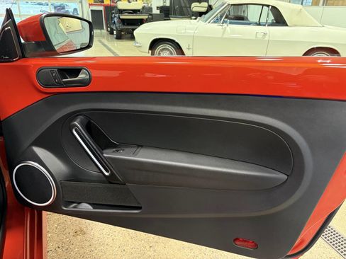 Used 2019 Volkswagen Beetle 2.0T SE w/ SE Premium Package image 28