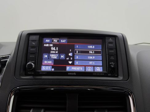 Used 2014 Dodge Grand Caravan SXT image 33