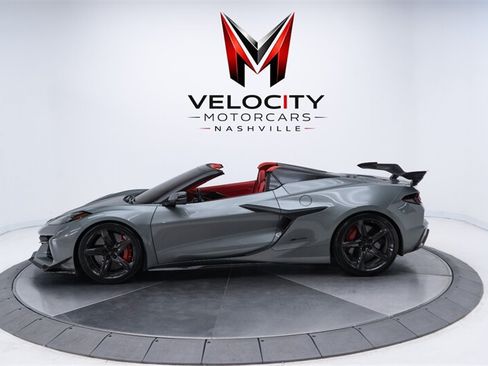 Used 2023 Chevrolet Corvette Z06 w/ Z07 Performance Package RWD image 17