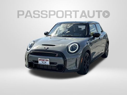 Used 2022 MINI Cooper S image 1