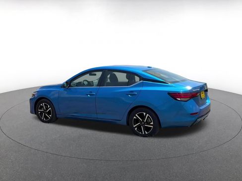 Used 2025 Nissan Sentra SV FWD image 10