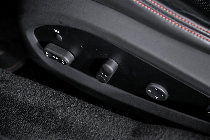 Used 2022 Ferrari F8 Tributo RWD image 30