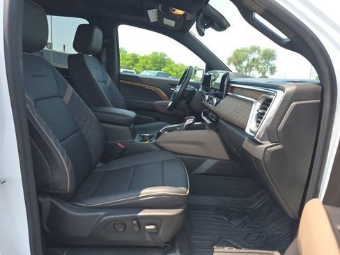 Used 2023 GMC Canyon Denali AWD/4WD image 30