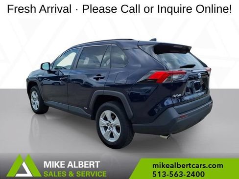 Used 2021 Toyota RAV4 XLE AWD/4WD image 5