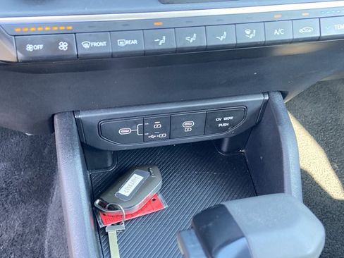 Used 2025 Kia K4 FWD image 39
