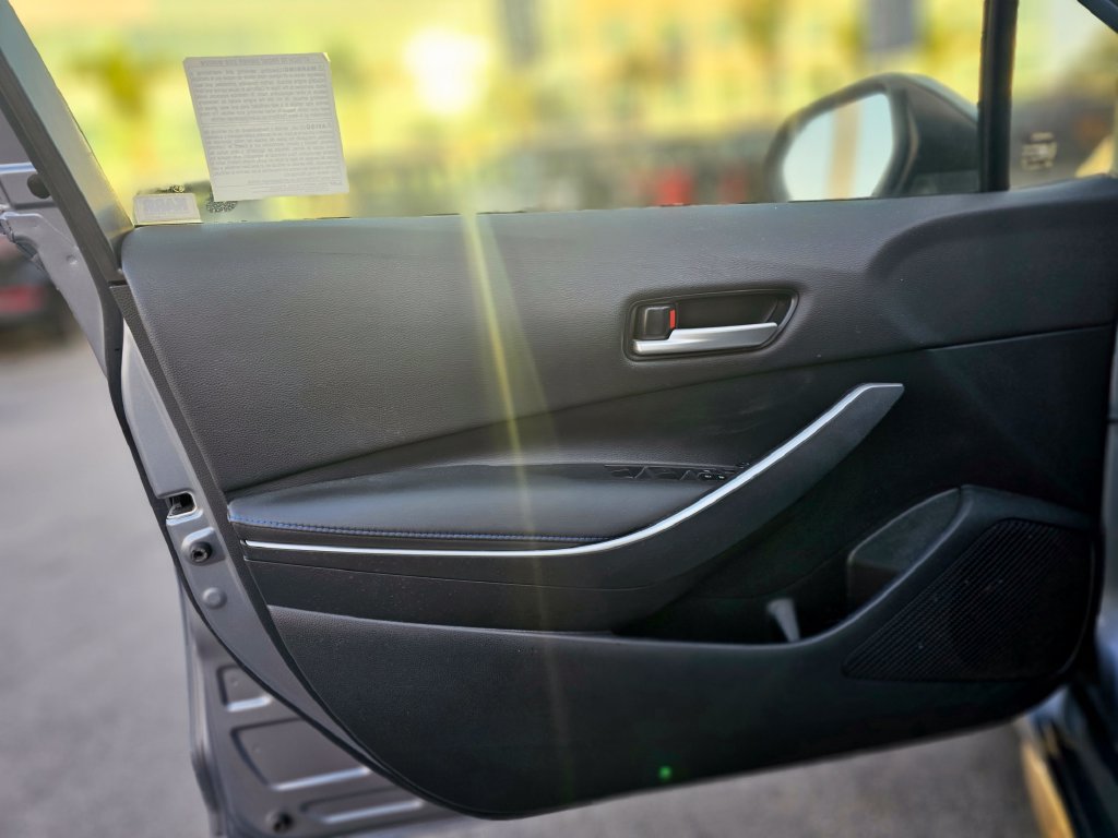 Used 2021 Toyota Corolla SE w/ Carpet Mat Package (TMS) FWD image 29