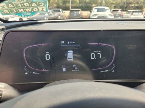 Used 2024 Kia Sportage EX FWD image 29