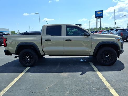 Used 2024 Chevrolet Colorado Trail Boss w/ Advanced Trailering Package AWD/4WD image 26