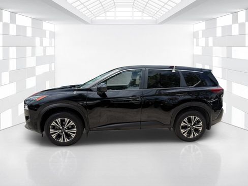 Used 2023 Nissan Rogue SV FWD image 4