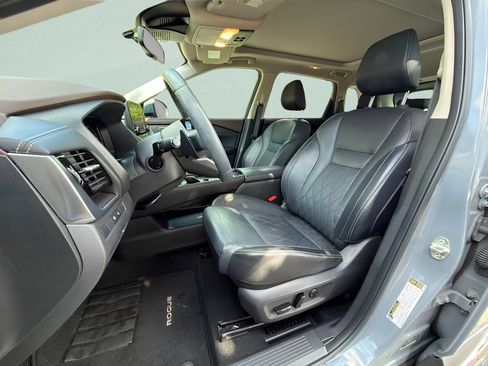 Used 2021 Nissan Rogue Platinum FWD image 10