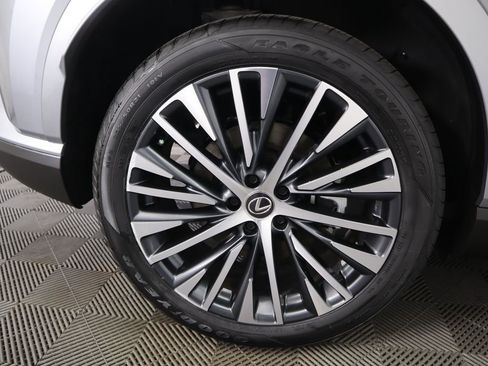 Used 2023 Lexus RX 350 Premium image 32