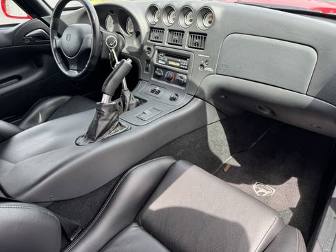 Used 2000 Dodge Viper RT/10 image 14