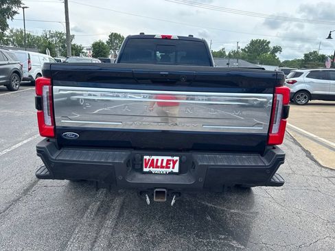 Used 2025 Ford F450 Platinum w/ Platinum Plus Package AWD/4WD image 5