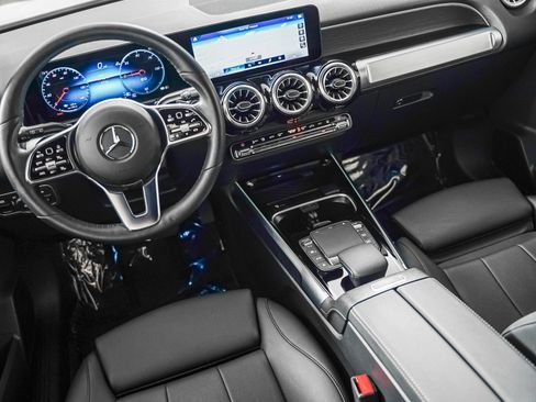 Certified 2023 Mercedes-Benz EQB 300 4MATIC image 17