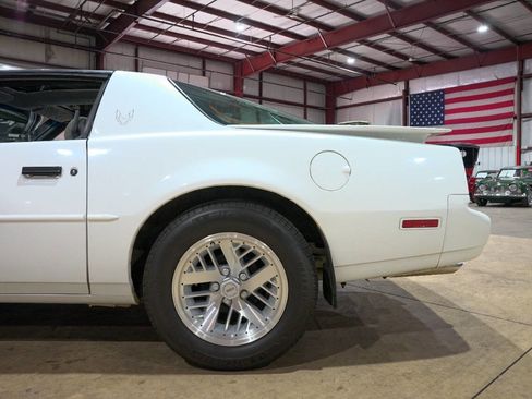 Used 1991 Pontiac Firebird Formula image 5