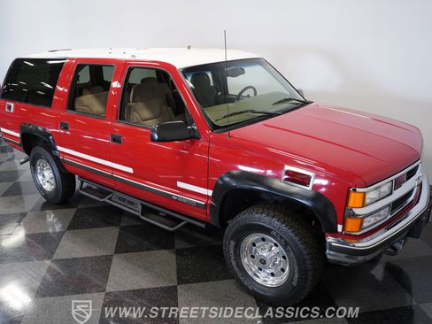 Used 1999 Chevrolet Suburban 2500 w/ Preferred Equipment Group 2 image 36