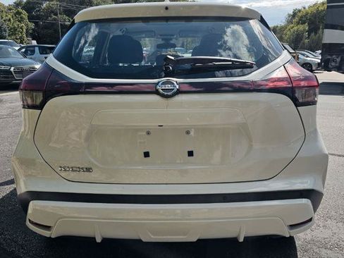 Used 2021 Nissan Kicks S FWD image 6