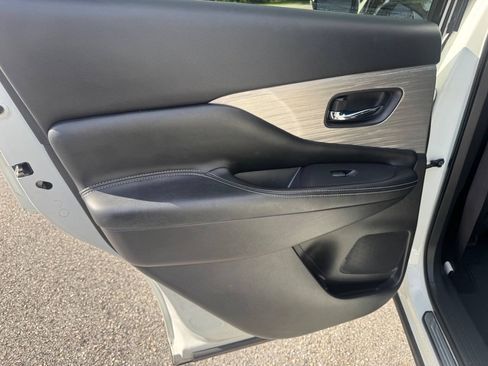 Used 2015 Nissan Murano SV FWD image 25