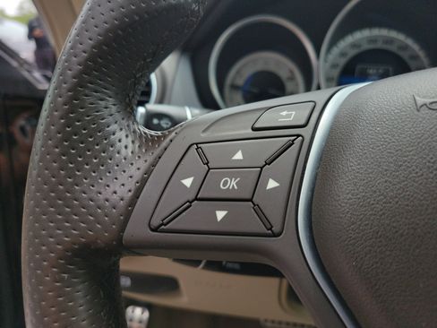 Used 2014 Mercedes-Benz C 300 4MATIC Sedan image 29