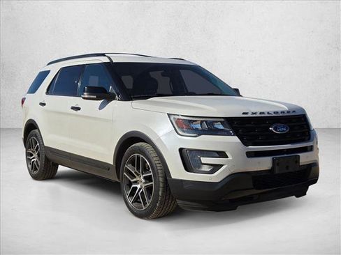 Used 2016 Ford Explorer Sport w/ Equipment Group 401A image 3
