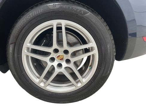 Used 2018 Porsche Macan image 10