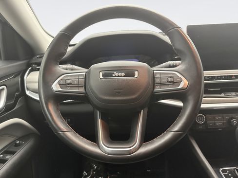Used 2022 Jeep Compass Limited AWD/4WD image 12