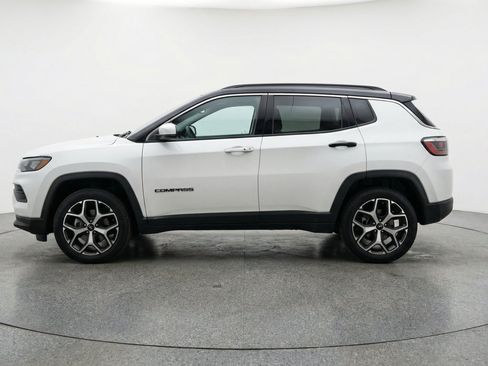 Used 2025 Jeep Compass Limited AWD/4WD image 5