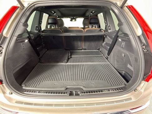 Used 2024 Volvo XC90 T8 Plus w/ Protection Package Premier AWD/4WD image 20