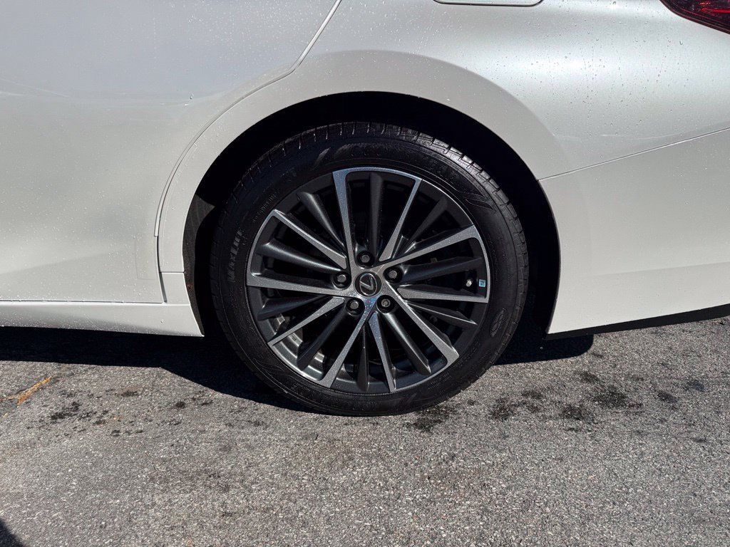 Used 2023 Lexus ES 350 w/ Premium Package FWD image 26