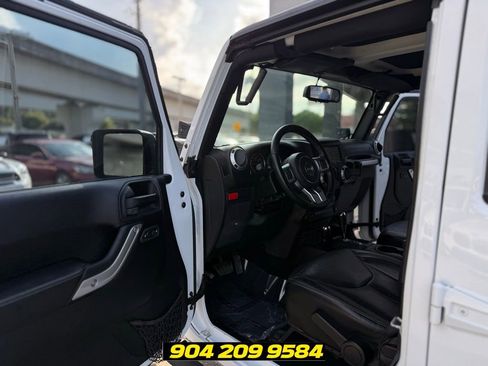 Used 2016 Jeep Wrangler Unlimited Rubicon AWD/4WD image 21