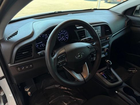 Used 2019 Hyundai Elantra SEL w/ Cargo Package FWD image 16