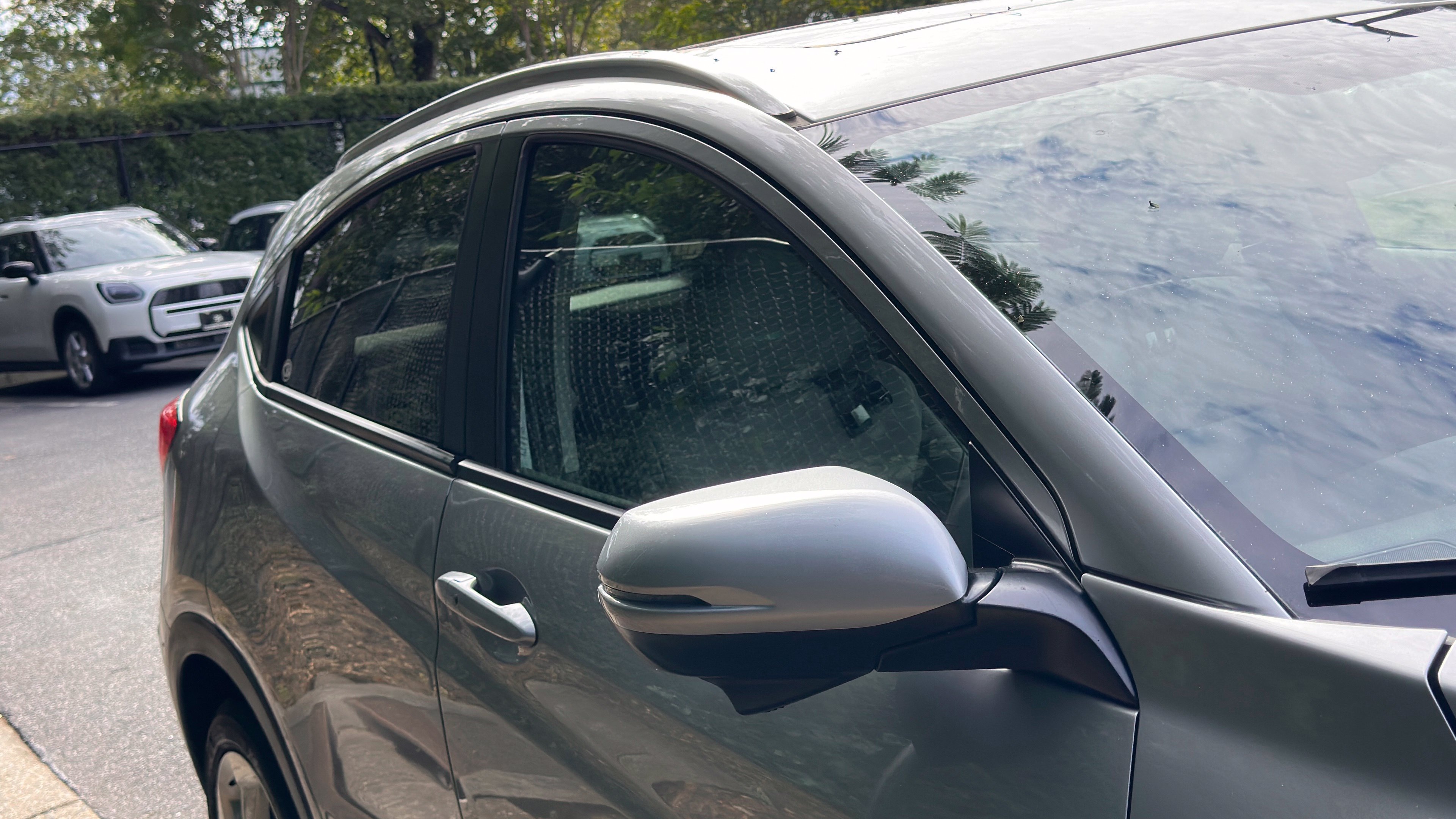Used 2017 Honda HR-V EX-L image 3