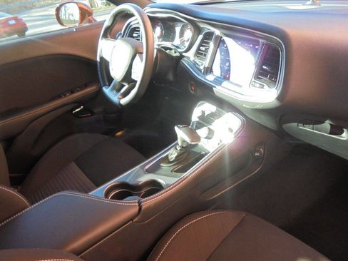 Used 2020 Dodge Challenger SRT Hellcat image 16