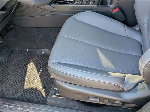 New 2026 Subaru Outback Limited image 4