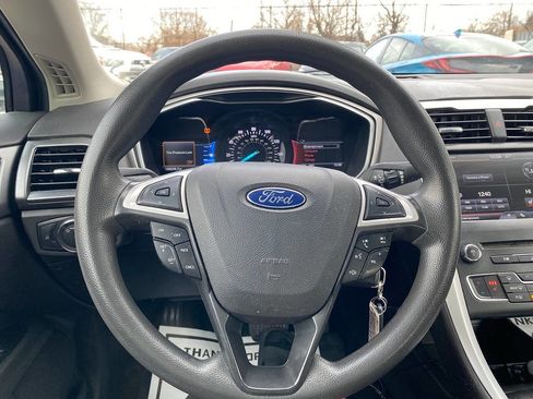 Used 2016 Ford Fusion SE image 52