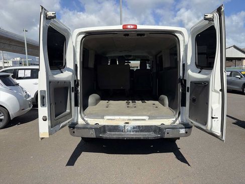 Used 2016 Nissan NV 3500 SV RWD image 19
