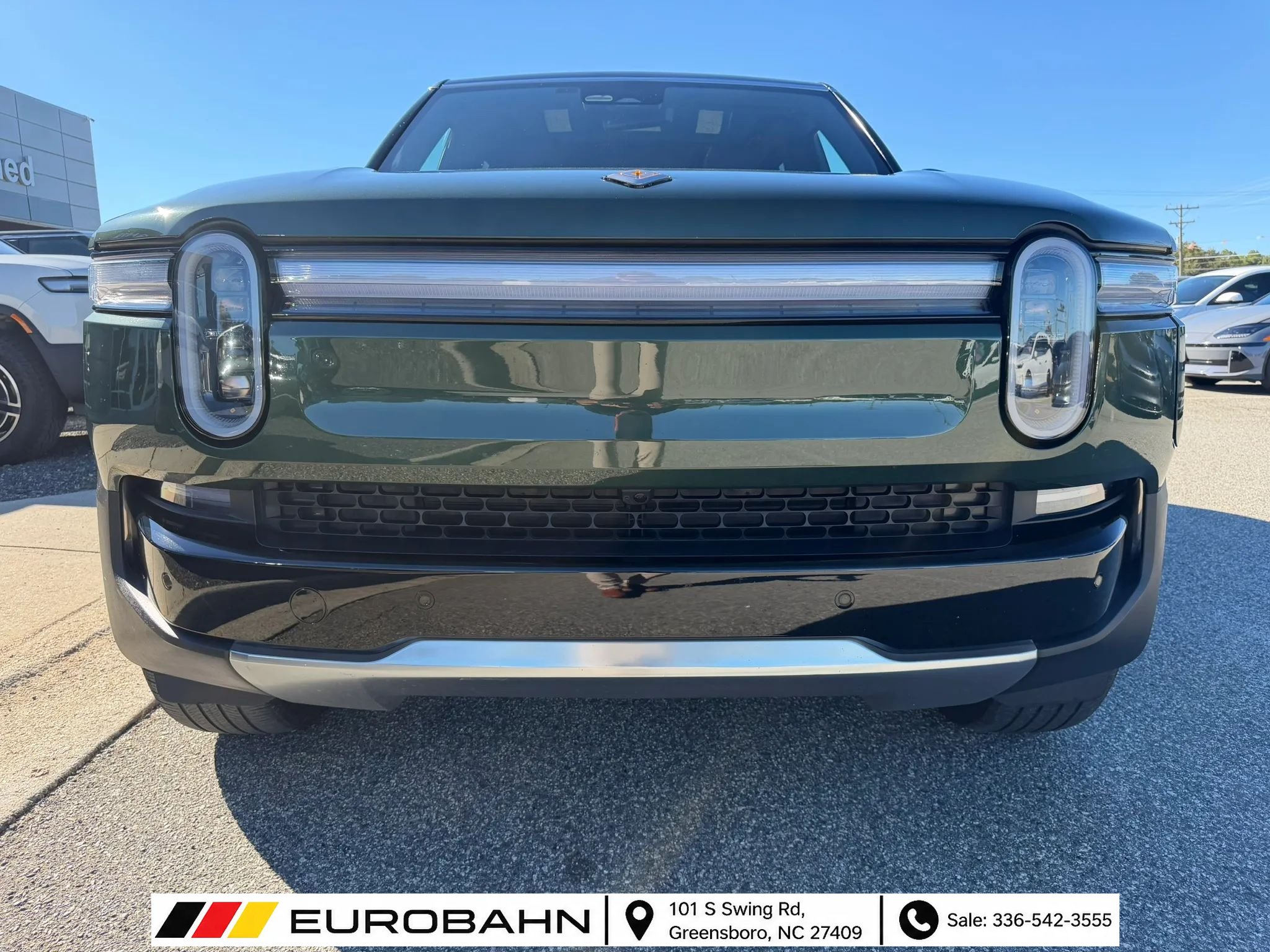 Used 2025 Rivian R1S Adventure Dual AWD/4WD image 21