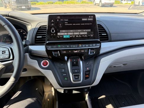 Used 2025 Honda Odyssey EX-L image 9