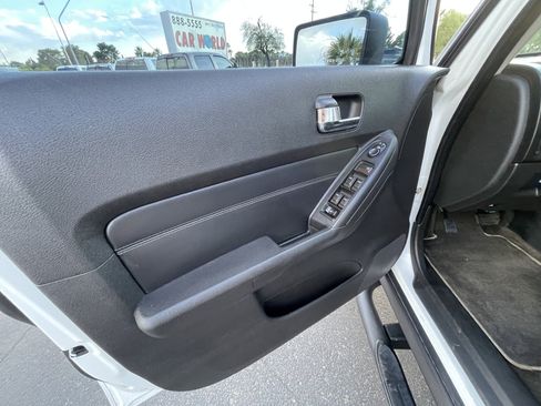 Used 2009 HUMMER H3 Luxury AWD/4WD image 14