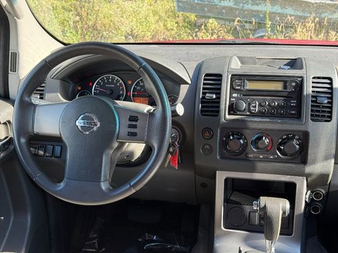 Used 2006 Nissan Pathfinder S image 18