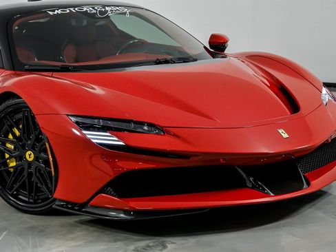 Used 2023 Ferrari SF90 Stradale image 2