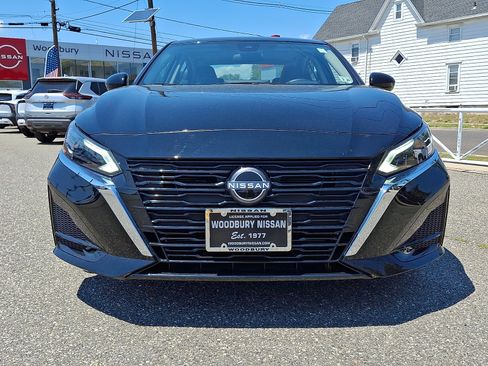Certified 2024 Nissan Altima 2.5 SV w/ SV Premium Package FWD image 2